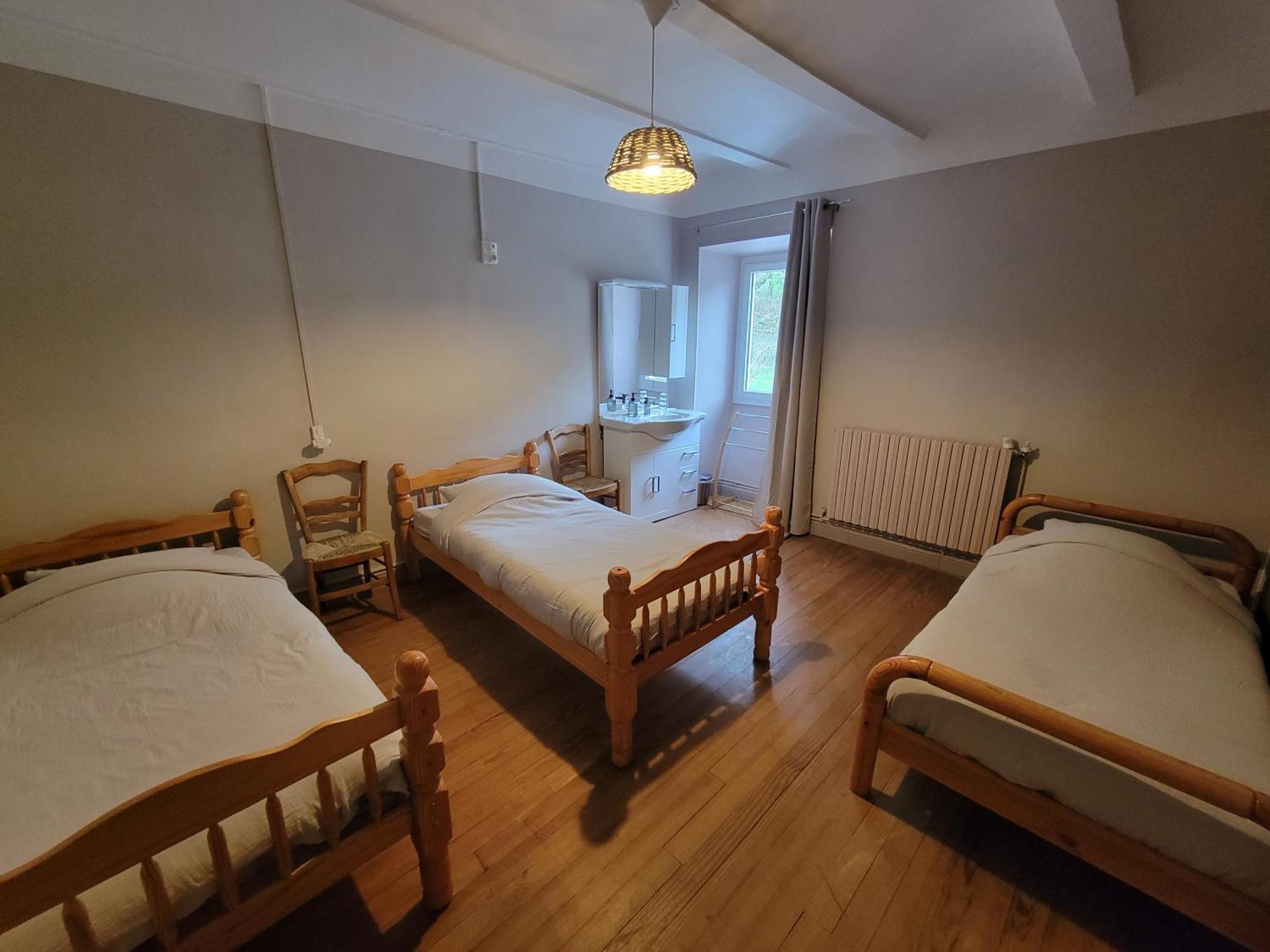 Auberge Arthea Laviolle Rum bild