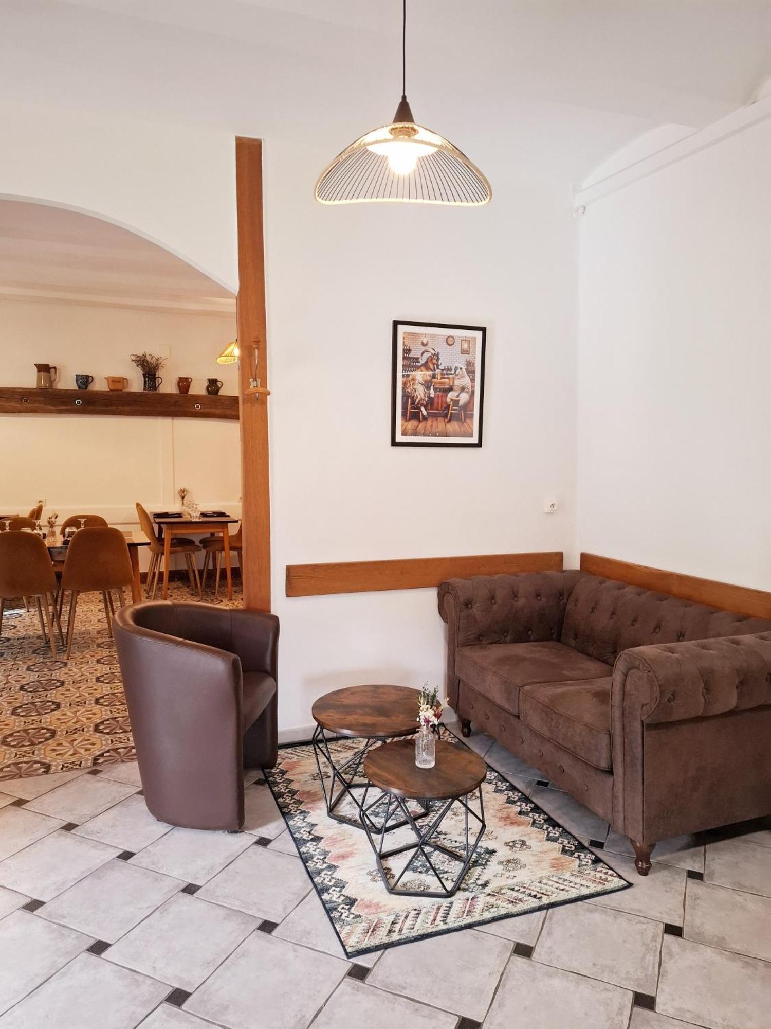 Auberge Arthea Laviolle Exteriör bild