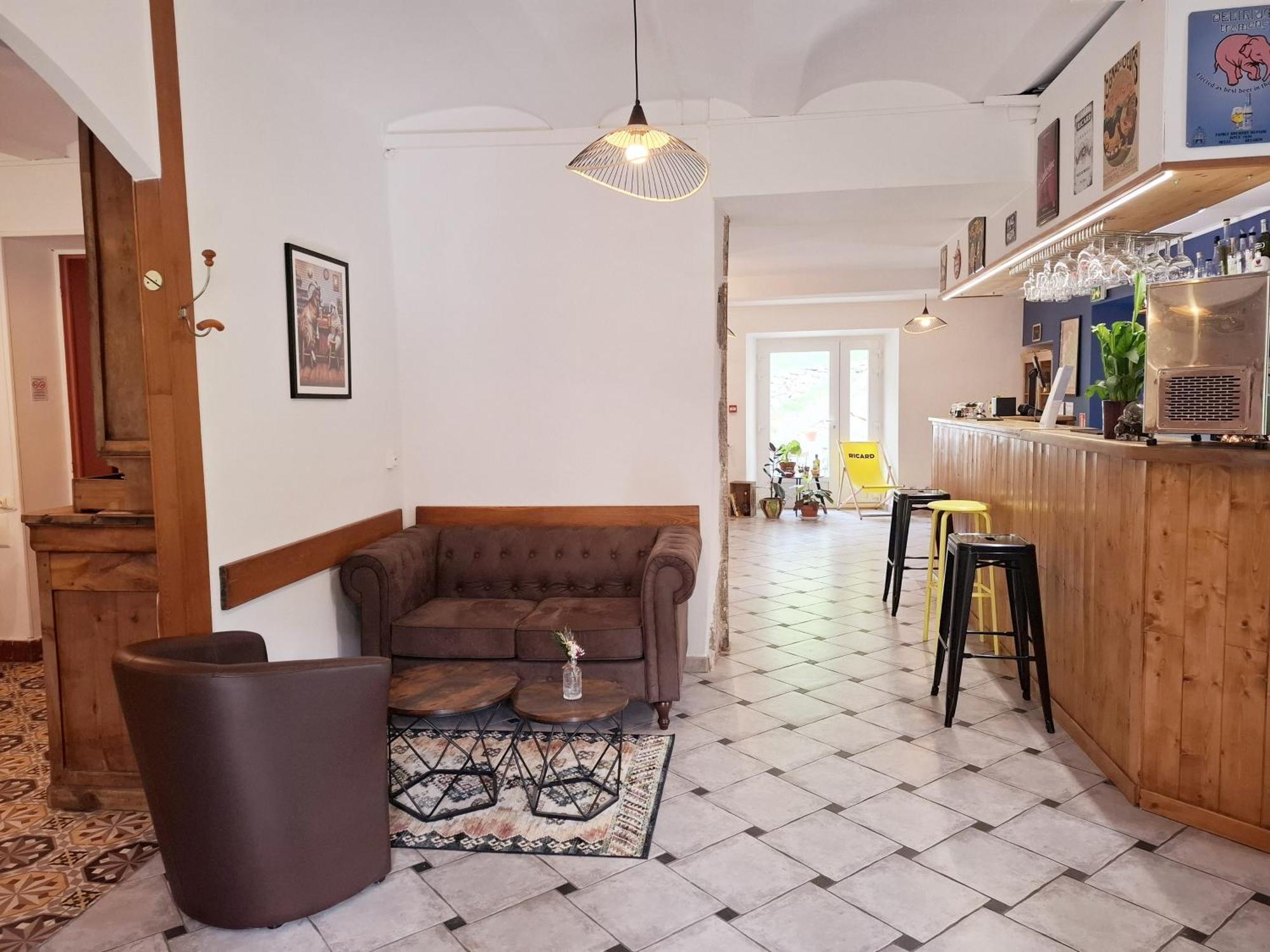 Auberge Arthea Laviolle Exteriör bild