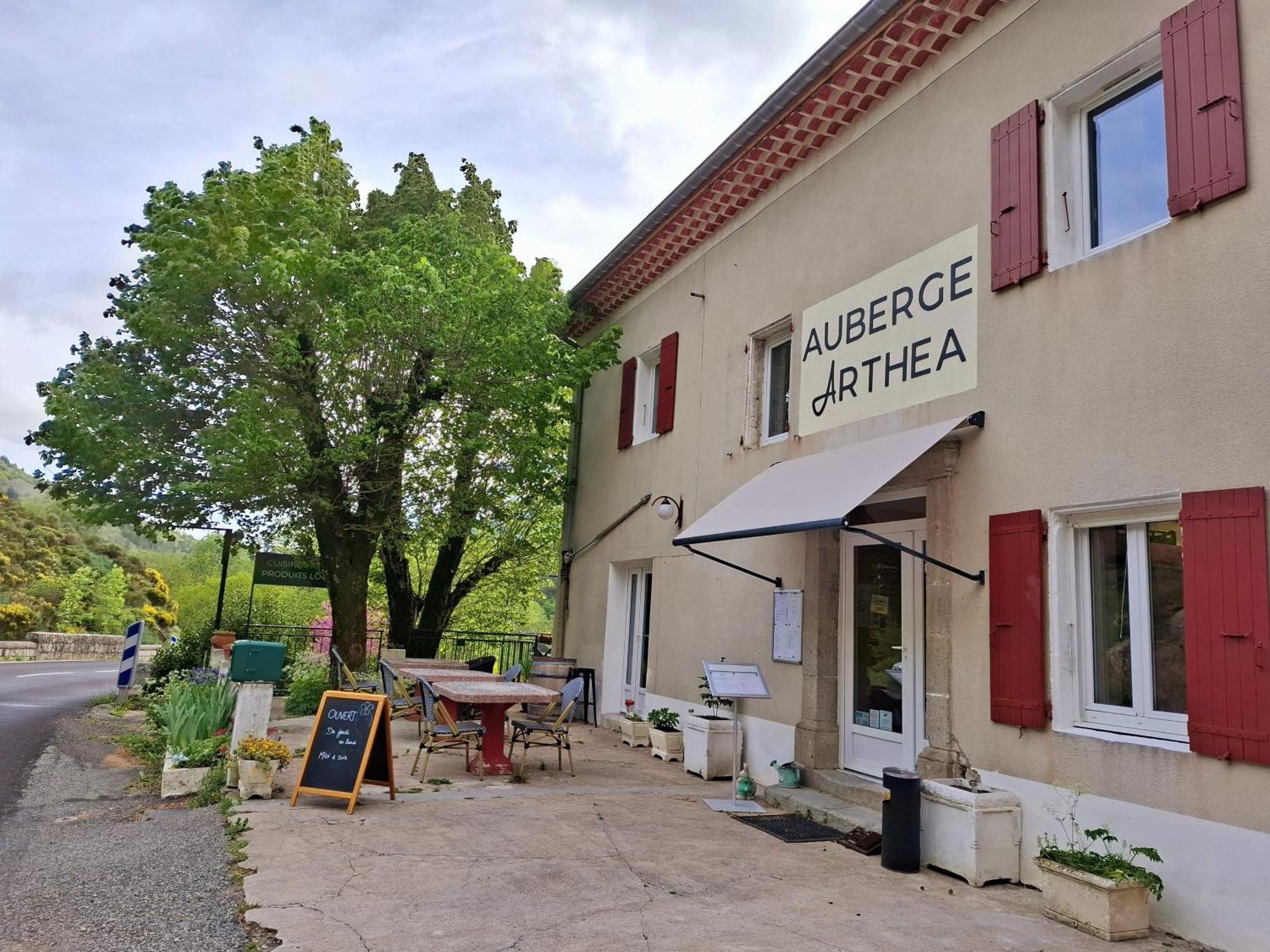Auberge Arthea Laviolle Exteriör bild