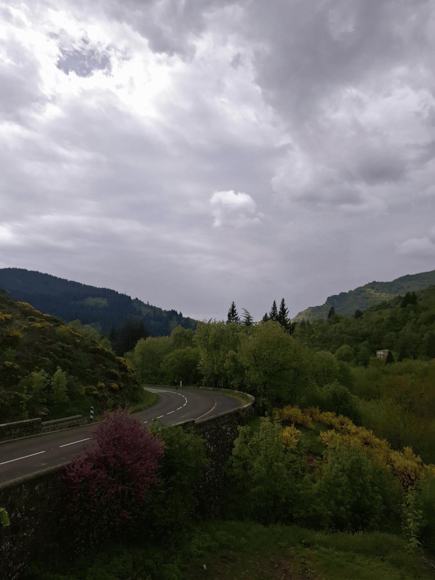 Auberge Arthea Laviolle Rum bild
