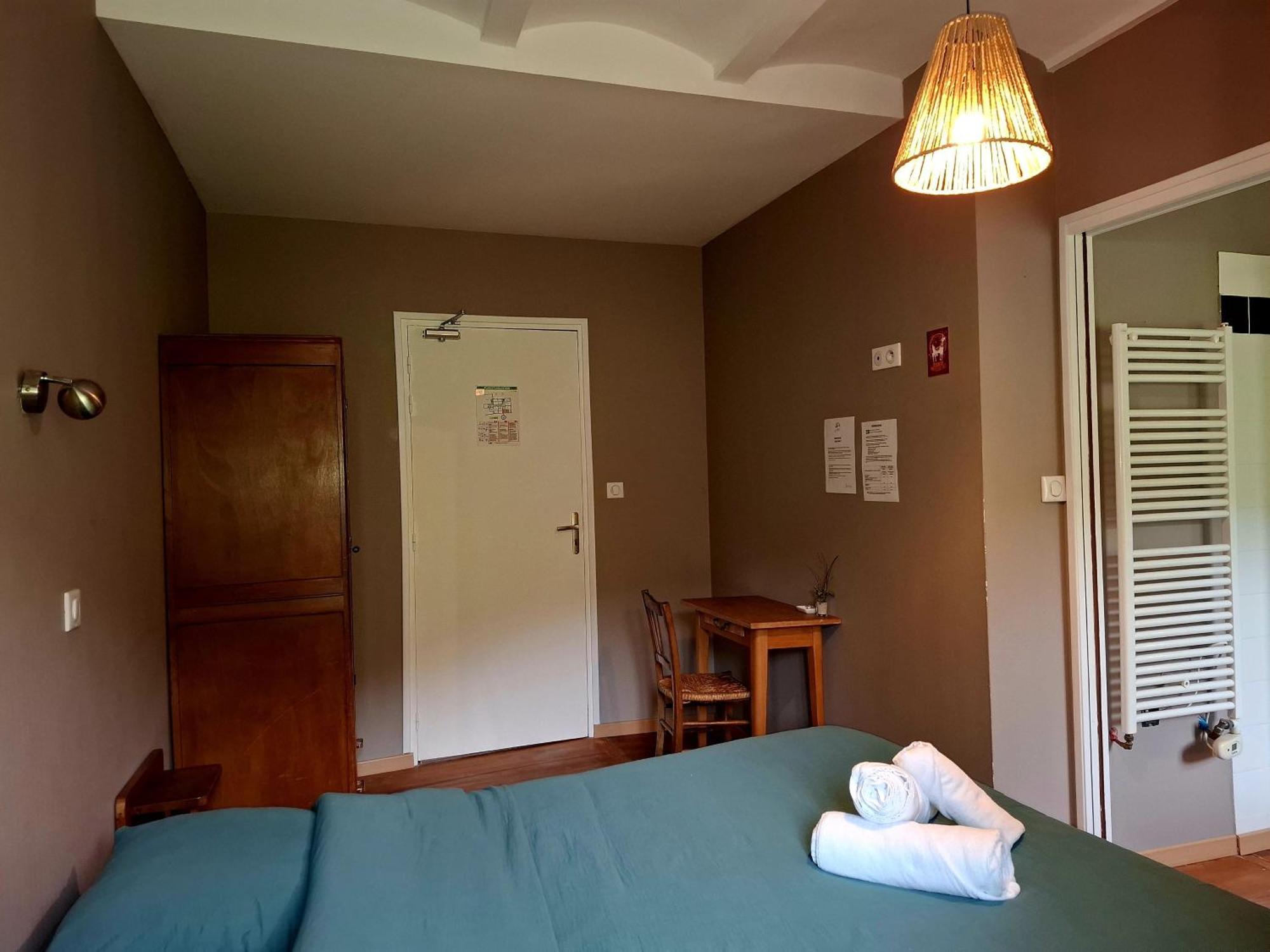 Auberge Arthea Laviolle Rum bild