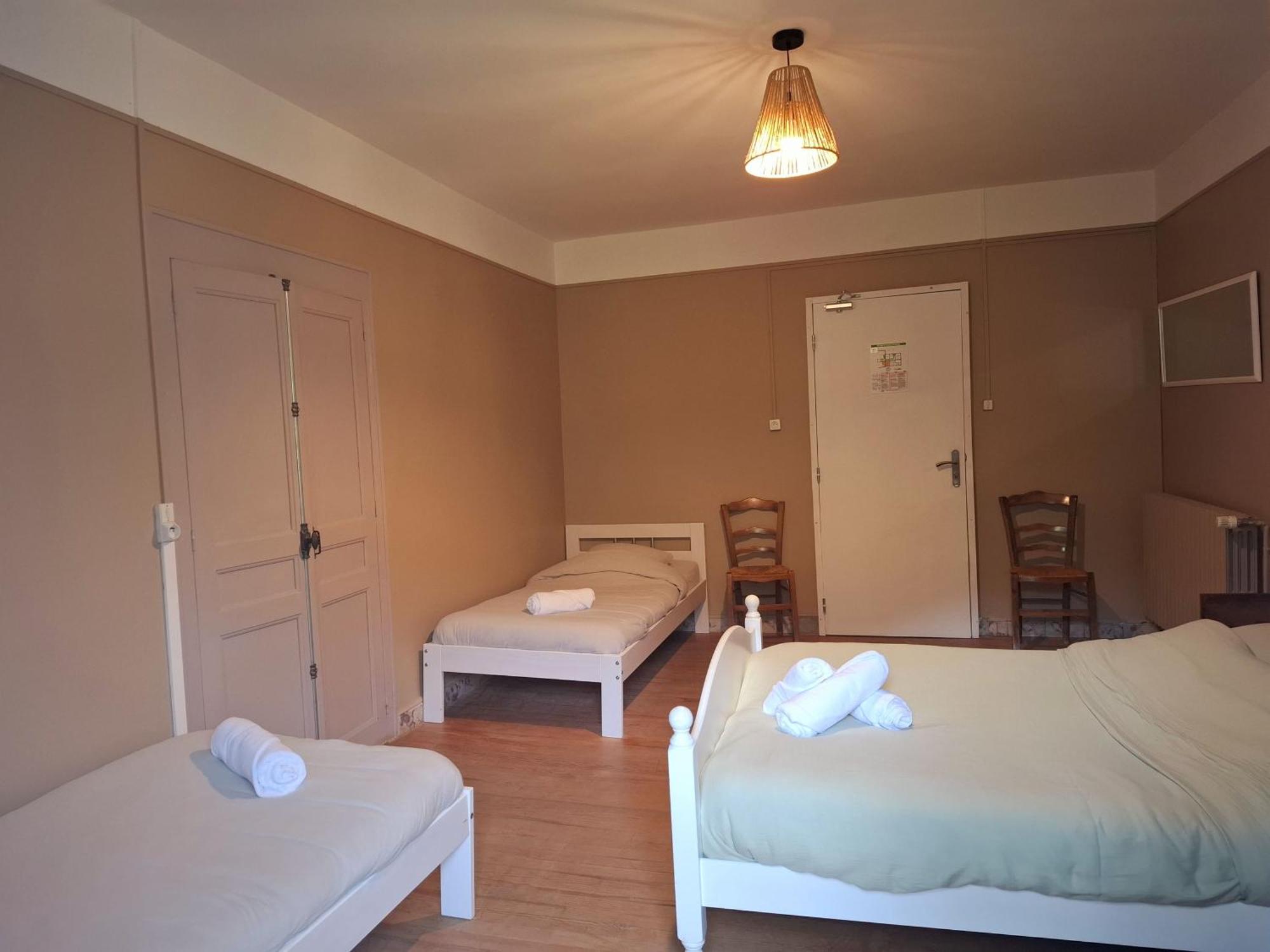 Auberge Arthea Laviolle Rum bild