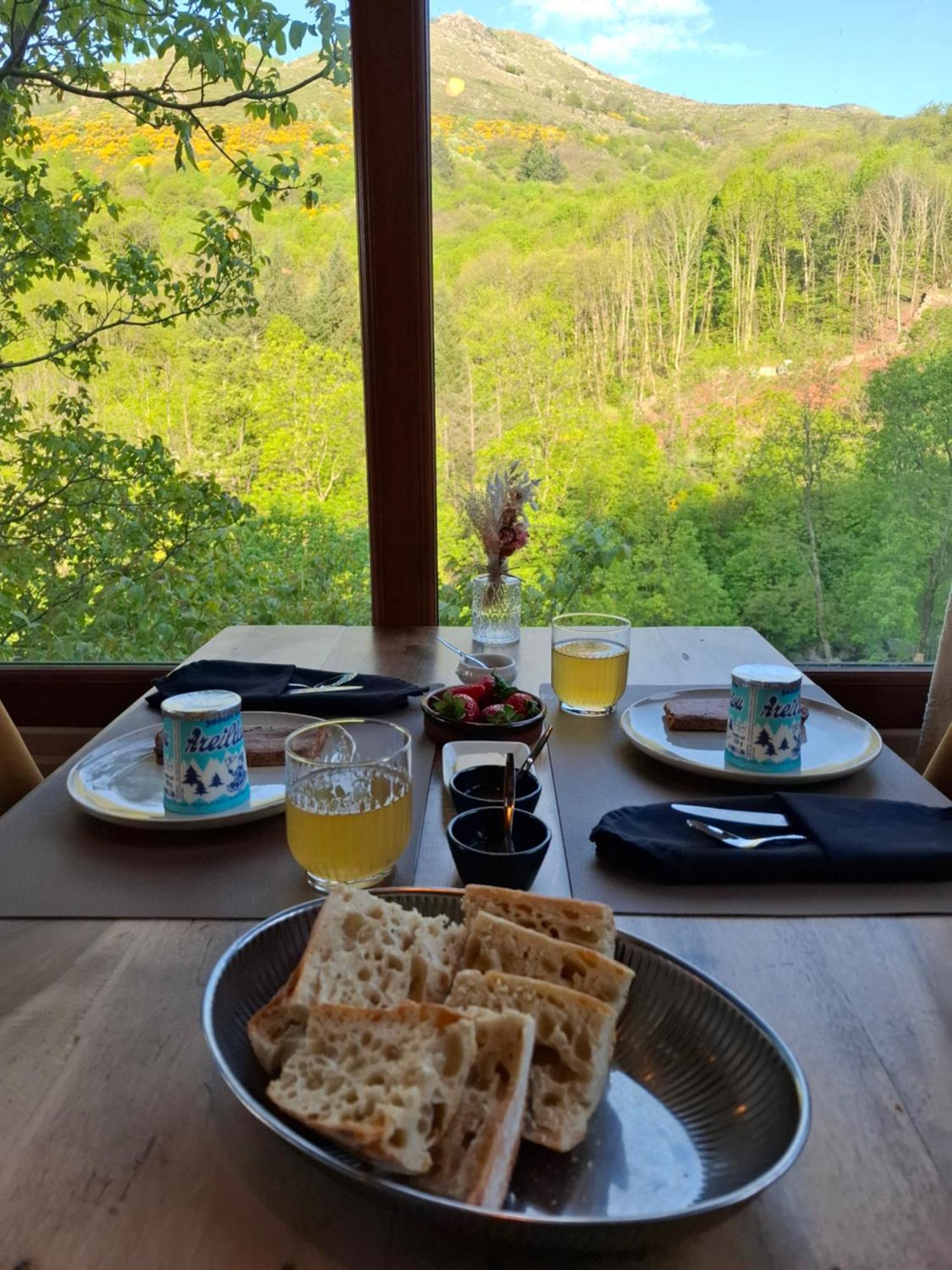 Auberge Arthea Laviolle Exteriör bild