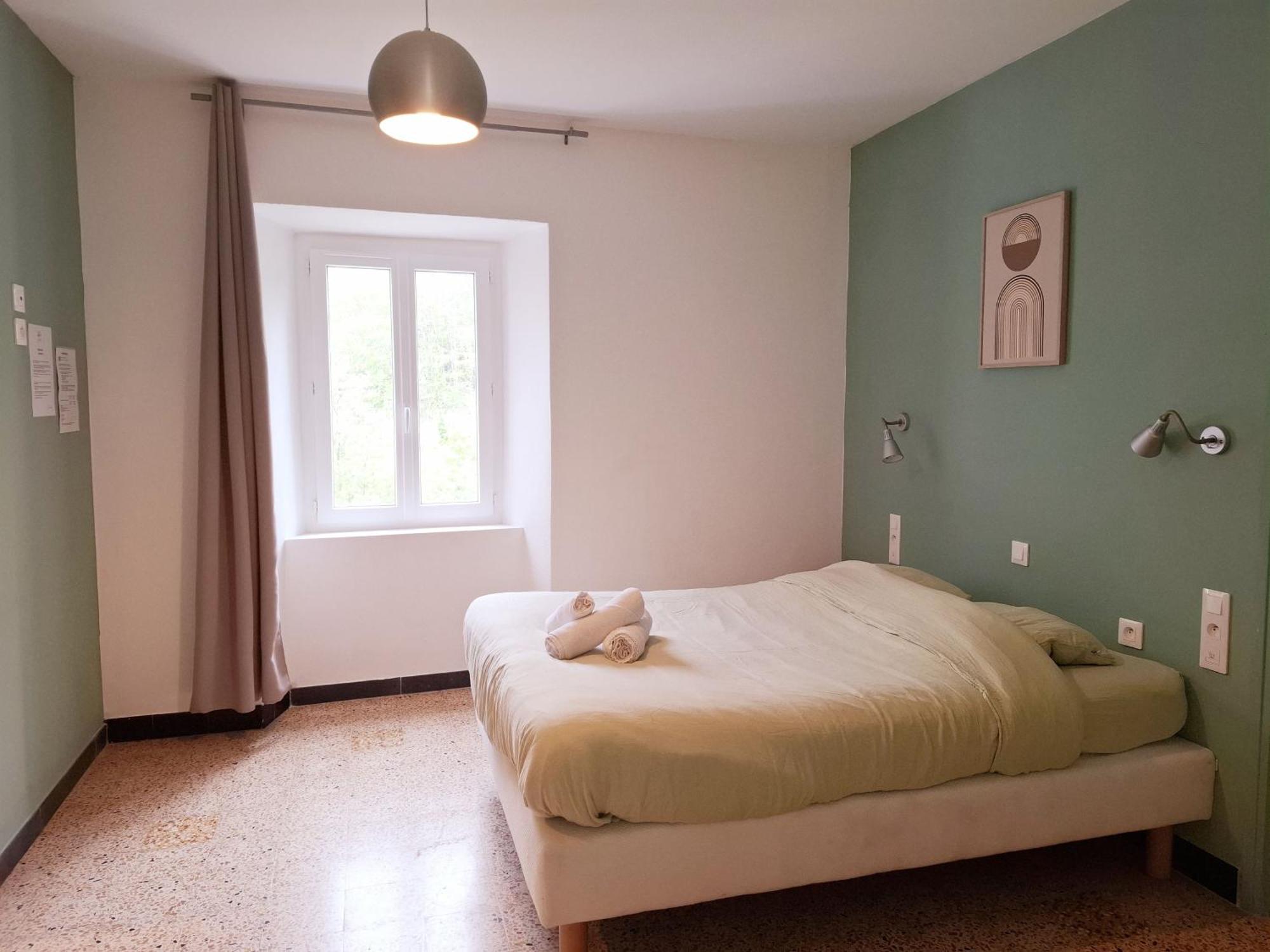 Auberge Arthea Laviolle Rum bild